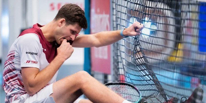 Хуберт Гуркач - Адриан Маннарино