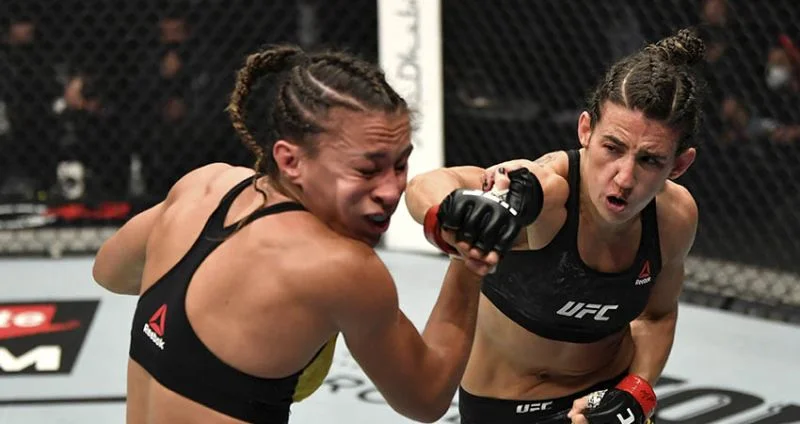 Марина Родригес - Аманда Лемос