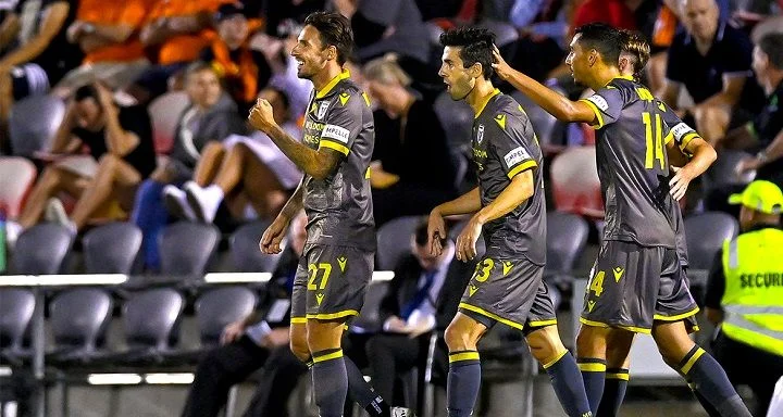 Веллингтон Феникс - Макартур Веллингтон Феникс - Макартур