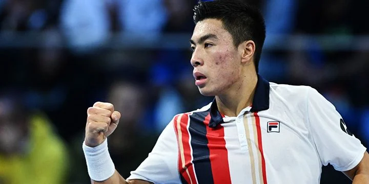 Брендон Накашима - Иржи Лехечка