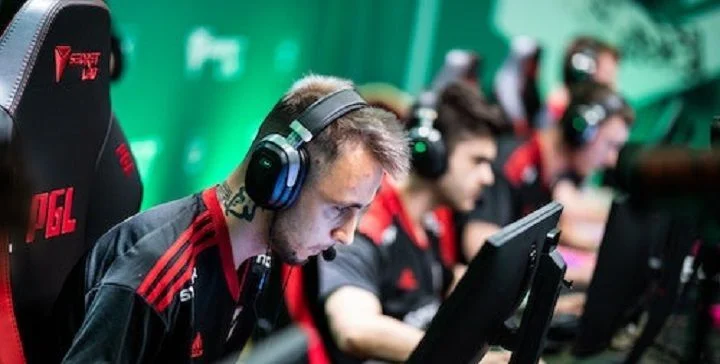 Copenhagen Flames - Sinners Copenhagen Flames - Sinners