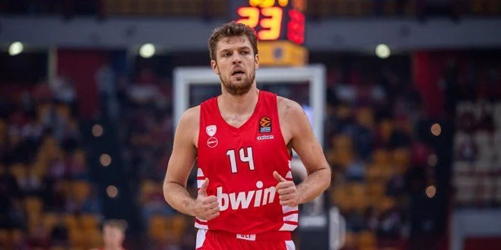 Олимпиакос - Альба