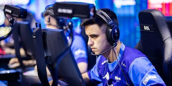 BLUEJAYS - Movistar Riders BLUEJAYS - Movistar Riders