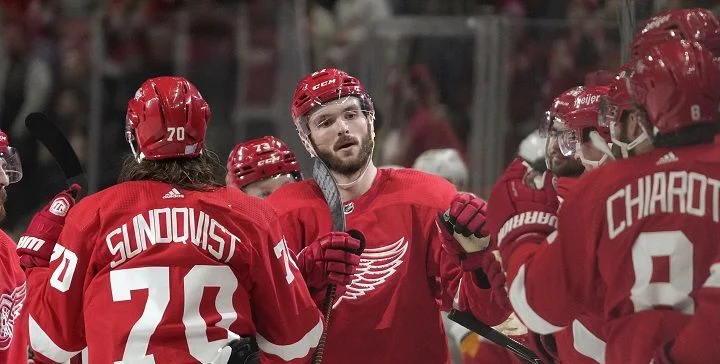 Детройт - Торонто