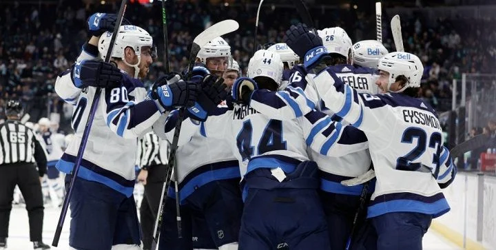 Виннипег Джетс - Колорадо