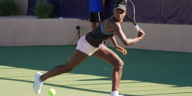 Ребекка Петерсон - Алисия Паркс