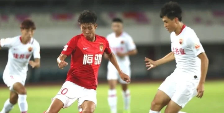 Гуанчжоу Эвергранд - Гуанчжоу Сити