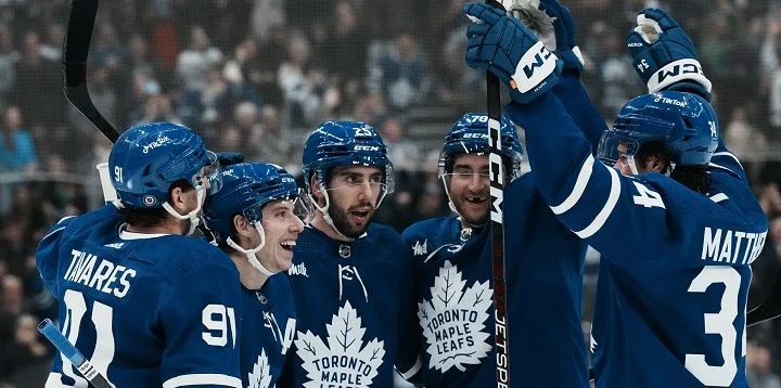 Торонто - Калгари Торонто - Калгари