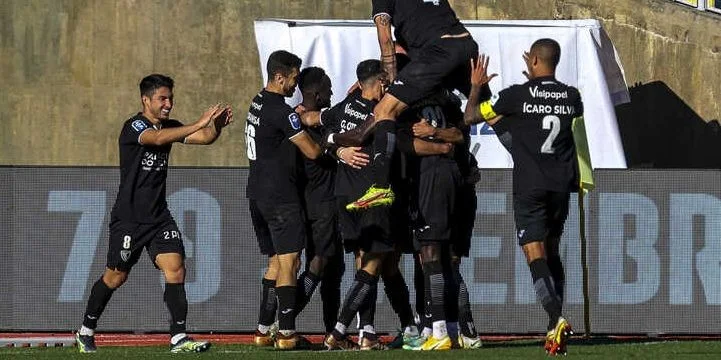 Академику де Визеу - Тондела