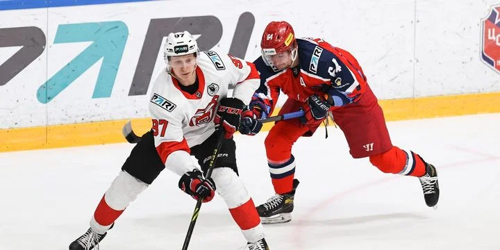 Молот - Омские Крылья