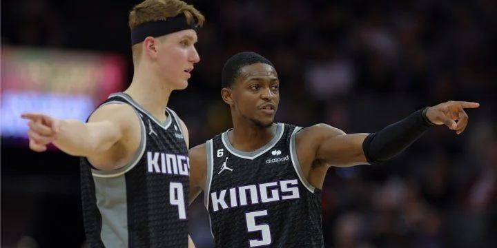 Сакраменто - Лейкерс