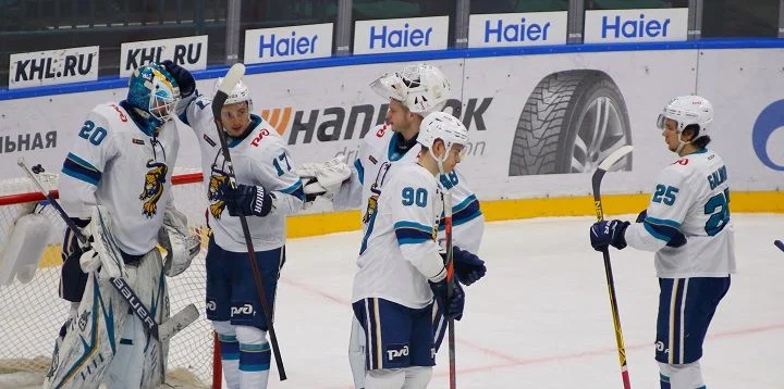 Сочи - Шанхайские Драконы