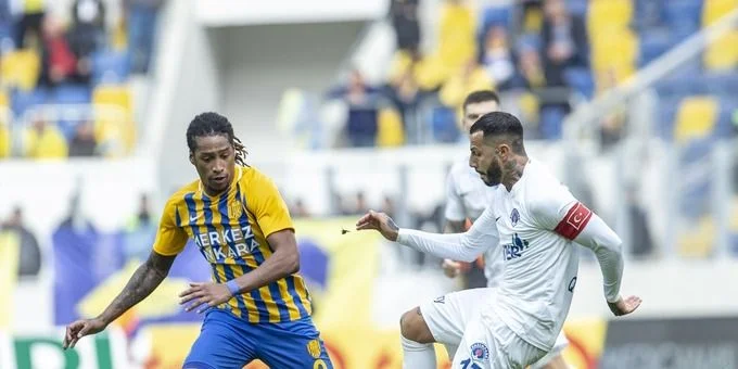 Анкарагюджю - Умраниспор Анкарагюджю - Умраниспор