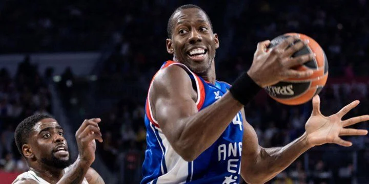 Маккаби Т-А - Анадолу Эфес