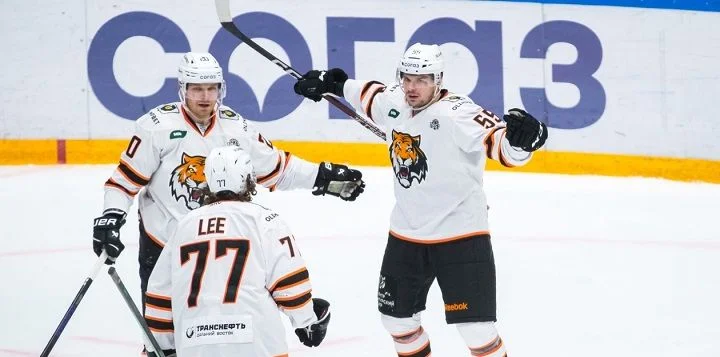 Амур - Динамо Мн