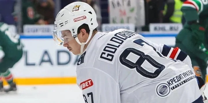 Металлург Мг - Локомотив