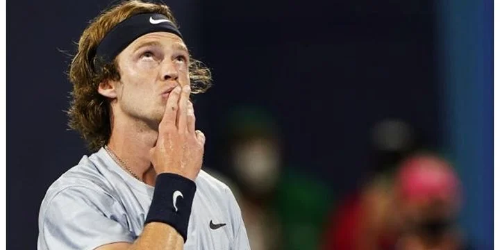 Андрей Рублев - Танаси Коккинакис