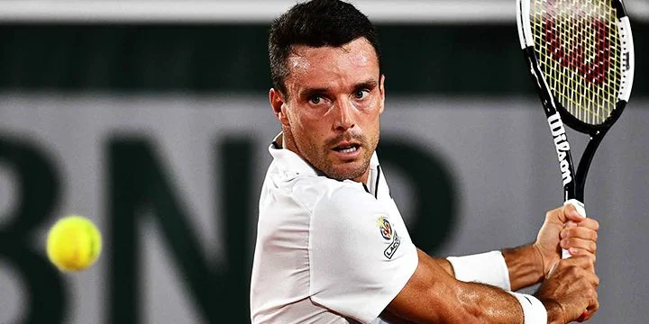 Роберто Баутиста - Алехандро Давидович Фокина