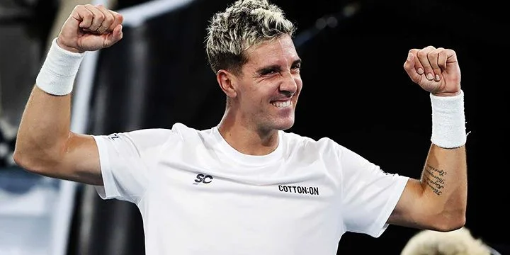 Танаси Коккинакис - Миомир Кечманович