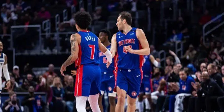 Детройт - Нью-Орлеан