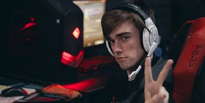 Team Spirit - One Move Team Spirit - One Move