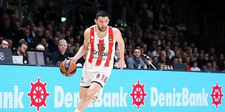 Олимпиакос - Реал М