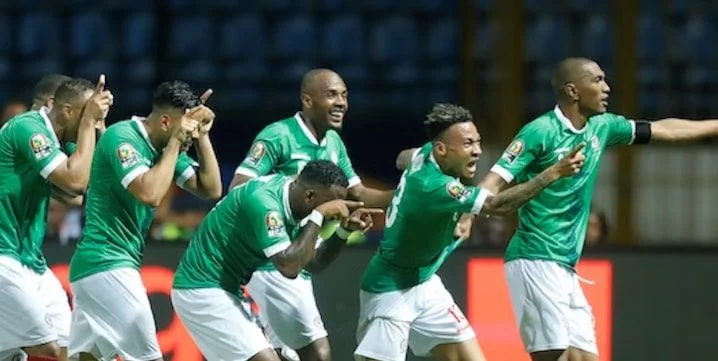 Мадагаскар - Мозамбик