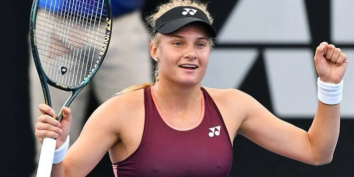 Даяна Ястремская - Моюка Учидзима Даяна Ястремская - Моюка Учидзима