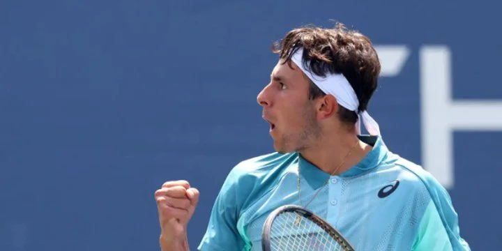 Вашек Поспишил - Эмилио Нава Вашек Поспишил - Эмилио Нава