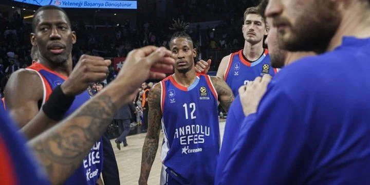 Анадолу Эфес - Жальгирис