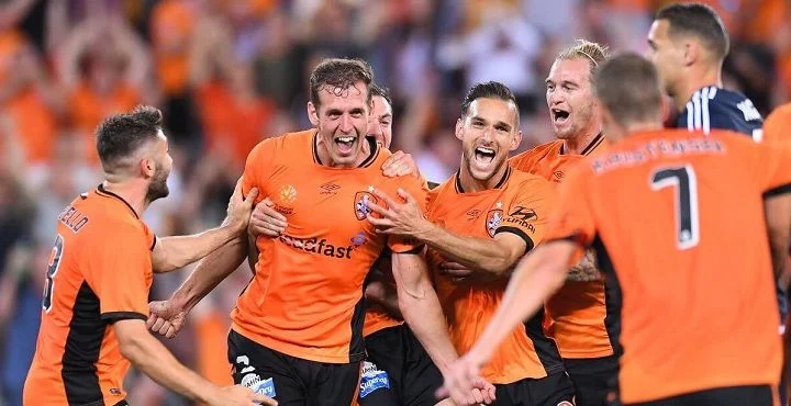 Аделаида Юнайтед - Брисбен Роар