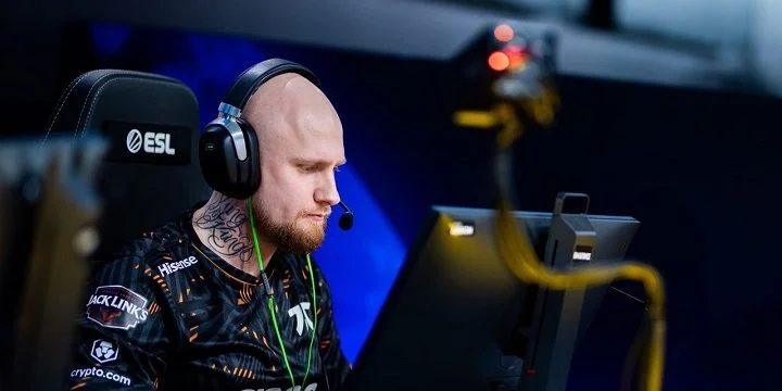 Fnatic - Outsiders Fnatic - Outsiders