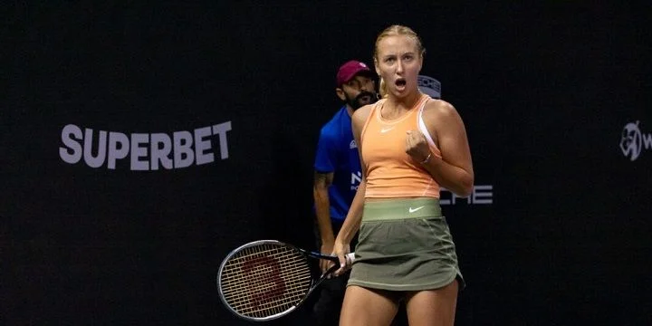 Анастасия Потапова - Лючия Бронцетти