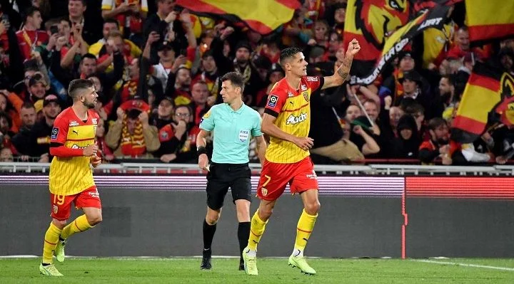 Лион - Ланс Лион - Ланс