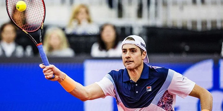 Ибин Ву - Джон Изнер