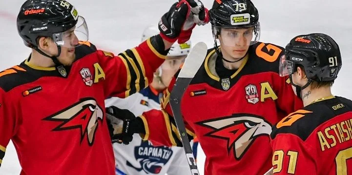 Омские Ястребы - Спутник Альметьевск Омские Ястребы - Спутник Альметьевск