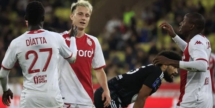 Байер - Монако