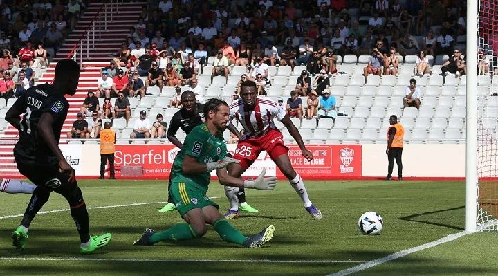 Лорьян - Аяччо Лорьян - Аяччо