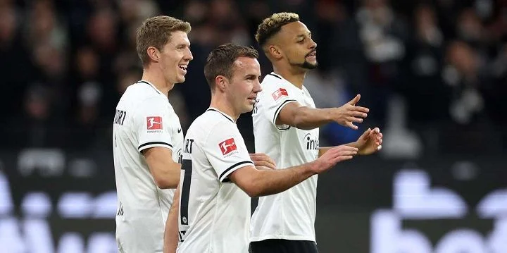 Айнтрахт Фр - Наполи