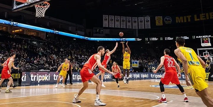 Партизан - Альба