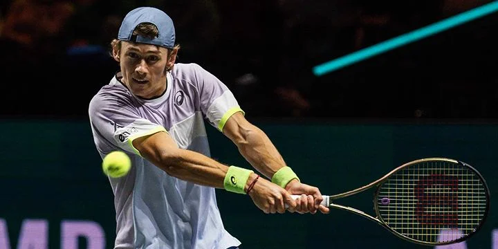 Алекс Де Минаур - Таро Даниэль Алекс Де Минаур - Таро Даниэль