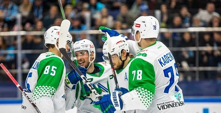 Салават Юл - Адмирал Салават Юл - Адмирал