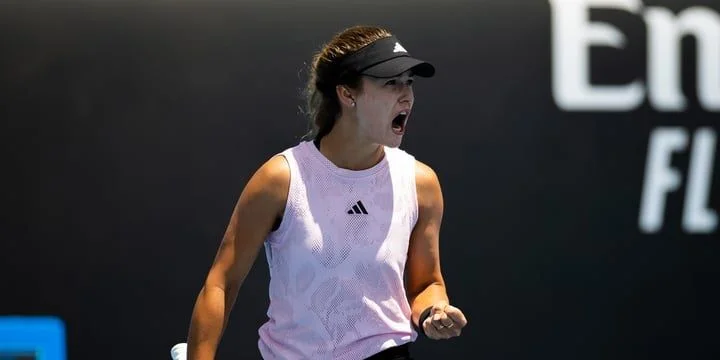 Анна Калинская - Алисия Паркс