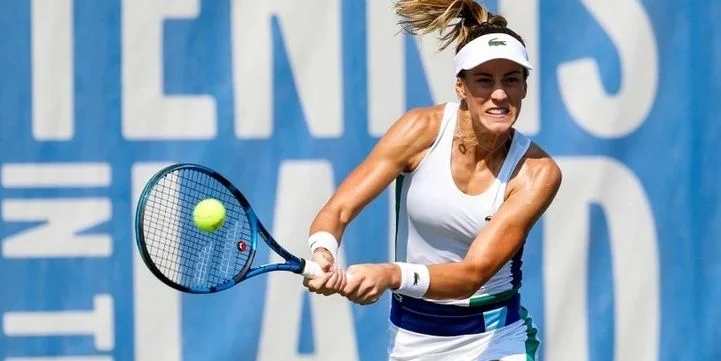 Бернарда Пера - Лючия Бронцетти