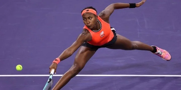 Кори Гауфф - Ребекка Петерсон