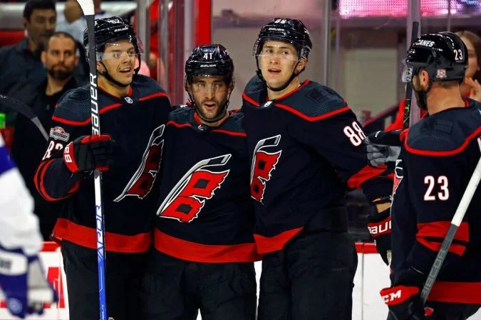 Каролина - Виннипег Джетс Каролина - Виннипег Джетс