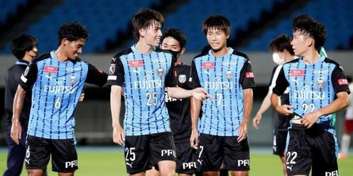 Кавасаки - Сересо Осака