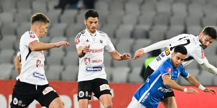 Университатя Клуж - Арджеш