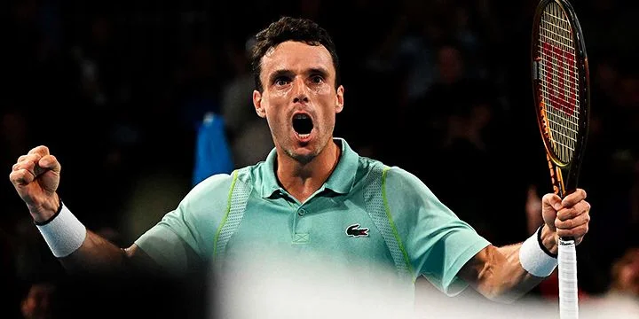 Роберто Баутиста - Эмиль Руусувори Роберто Баутиста - Эмиль Руусувори