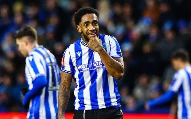 Челтенхэм Таун - Шеффилд Уэнсдэй Челтенхэм Таун - Шеффилд Уэнсдэй